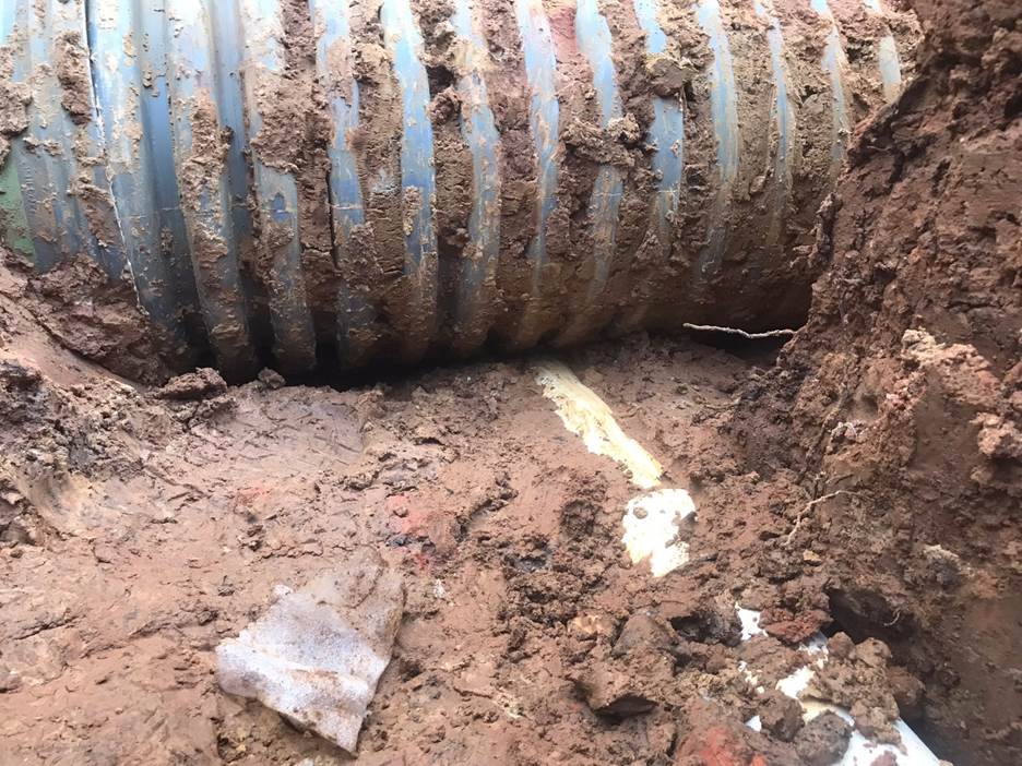 A close up of a pipe

Description automatically generated